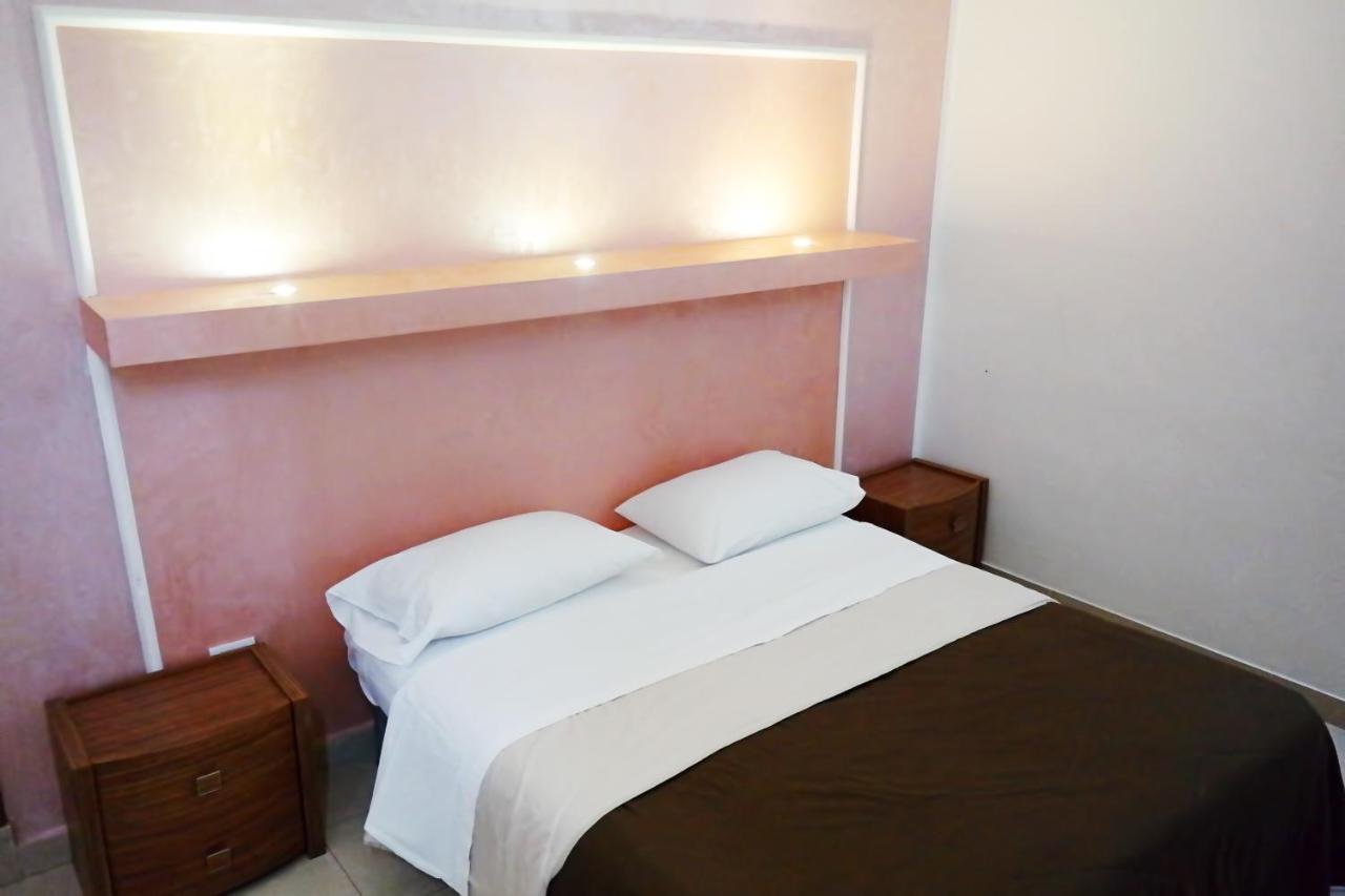 Bed and Breakfast Fourseasons Lecce Esterno foto