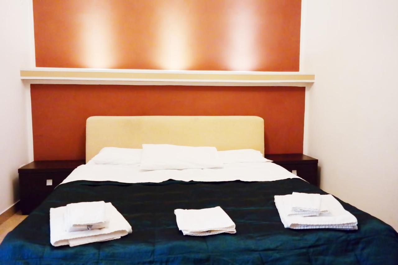 Bed and Breakfast Fourseasons Lecce Esterno foto