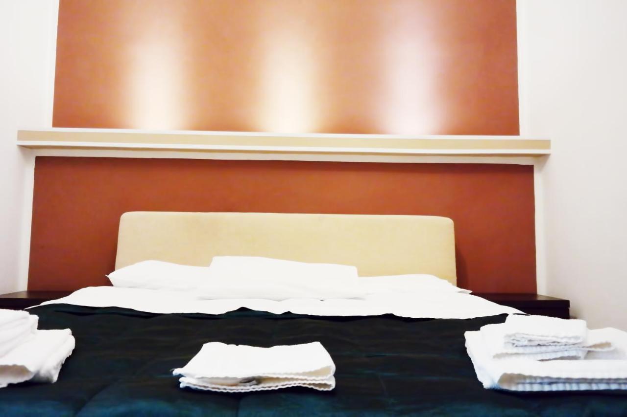Bed and Breakfast Fourseasons Lecce Esterno foto