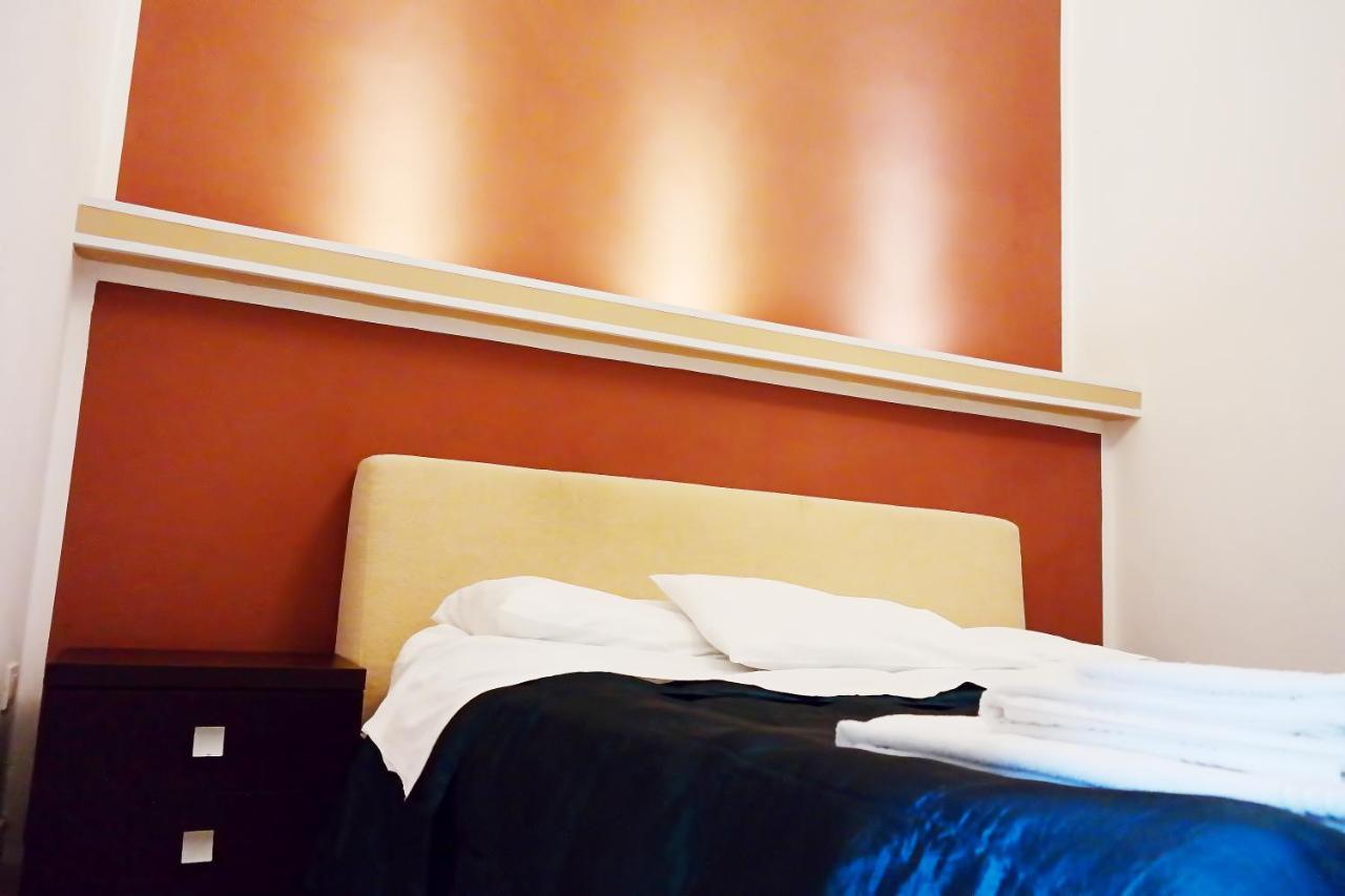 Bed and Breakfast Fourseasons Lecce Esterno foto